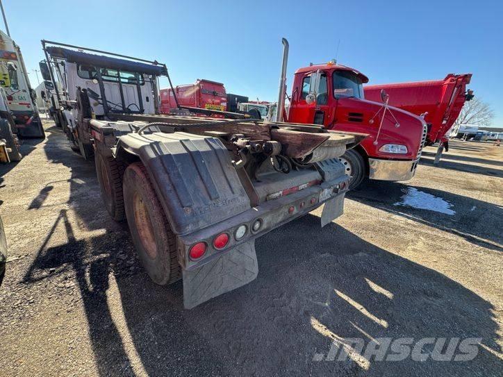 Freightliner M2 شاحنات قابلة للفك