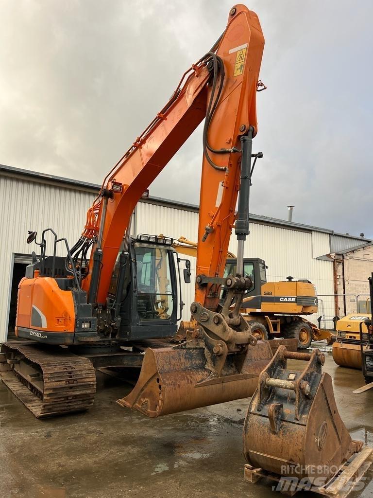 Doosan DX140 LCR حفارات زحافة