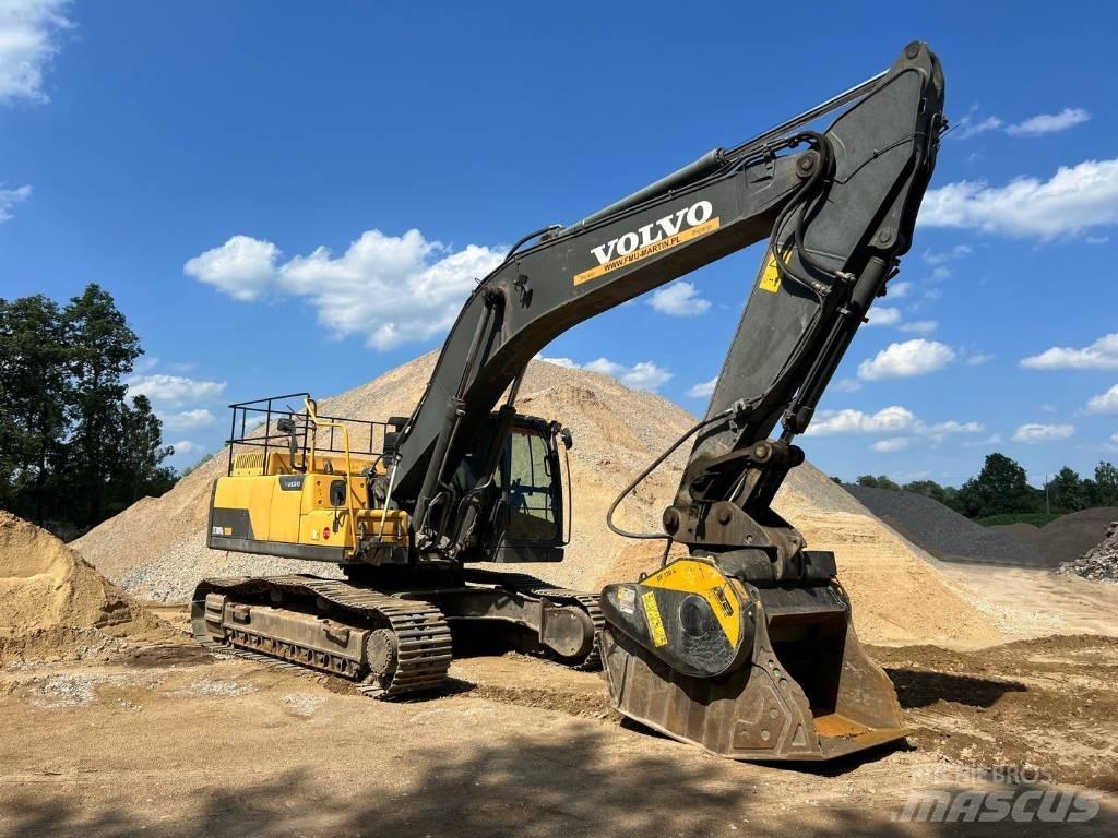 Volvo EC 300 D L حفارات زحافة