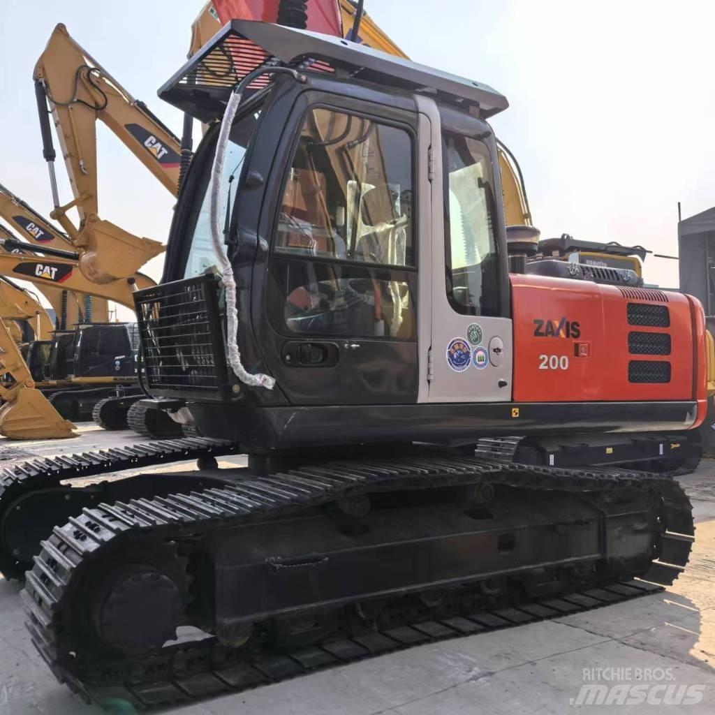 Hitachi ZX 200-3 G حفارات زحافة