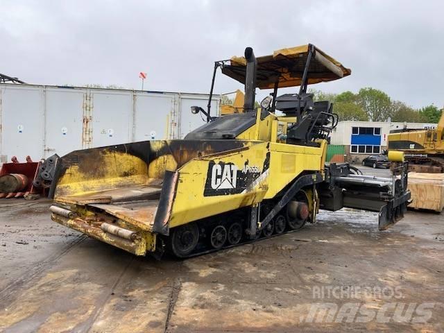 CAT AP 655 D معدات السفلتة
