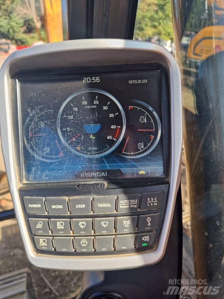Hyundai HX 145 LCR حفارات زحافة