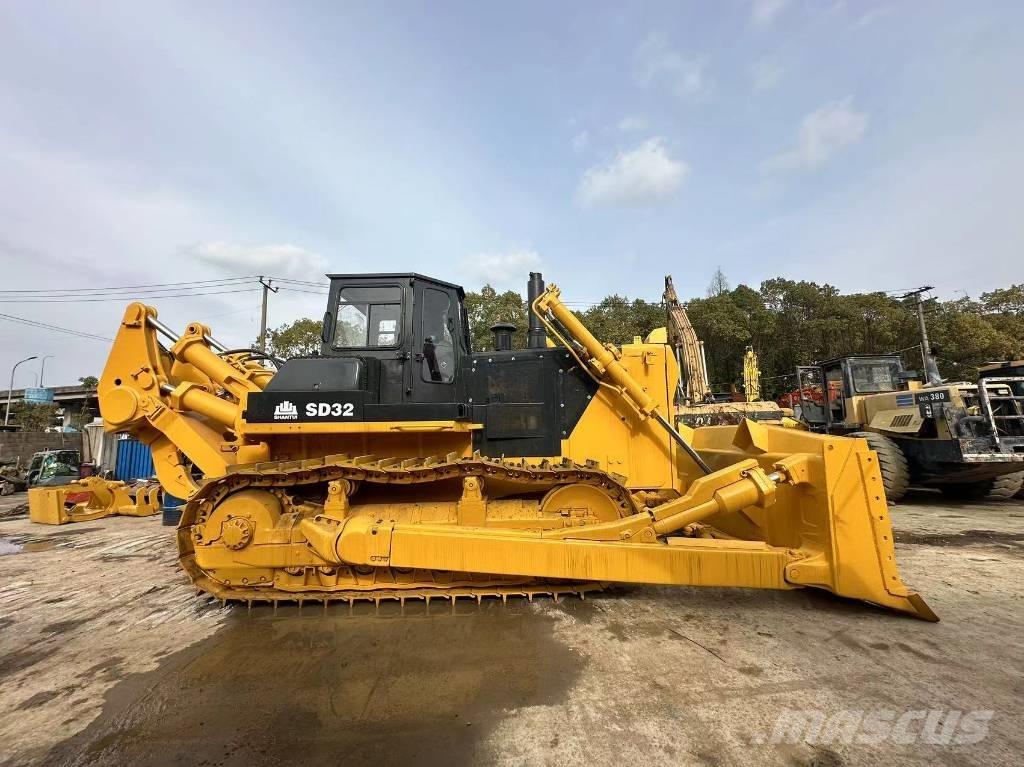 Shantui SD 32 حفارات زحافة