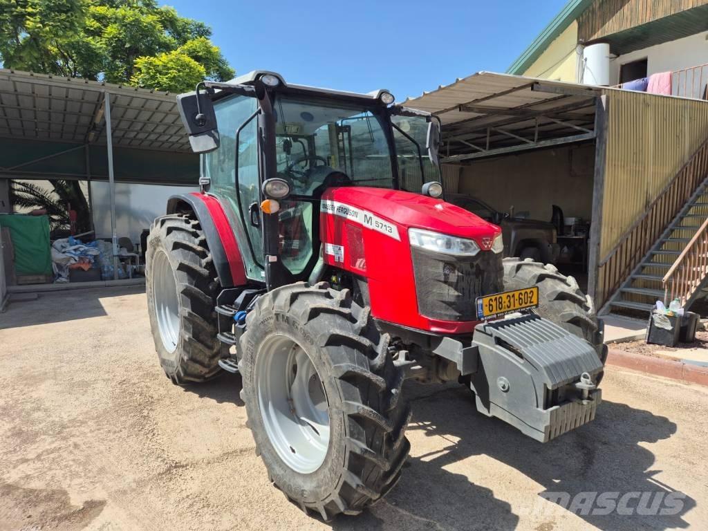 Massey Ferguson 5713 الجرارات