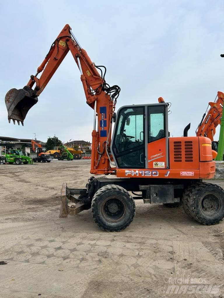 Fiat-Hitachi fh 120 حفارات بعجل