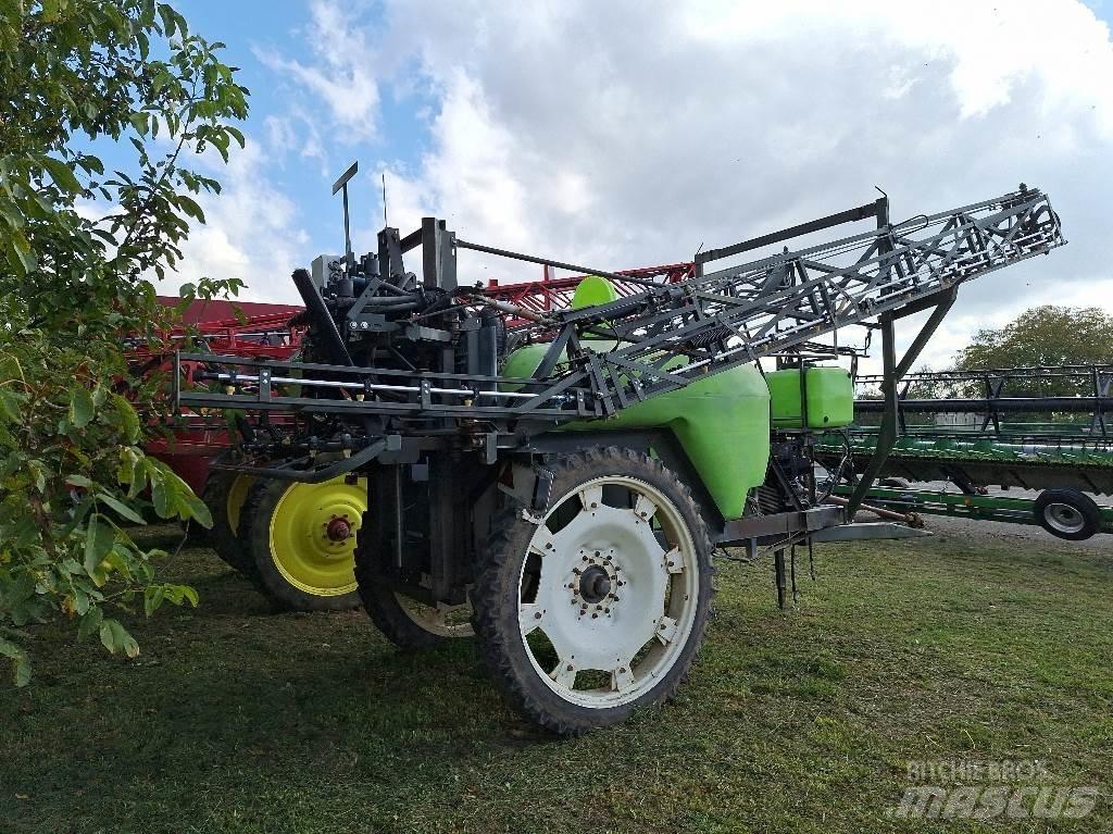 Tecnoma GT 30 الرشاشات