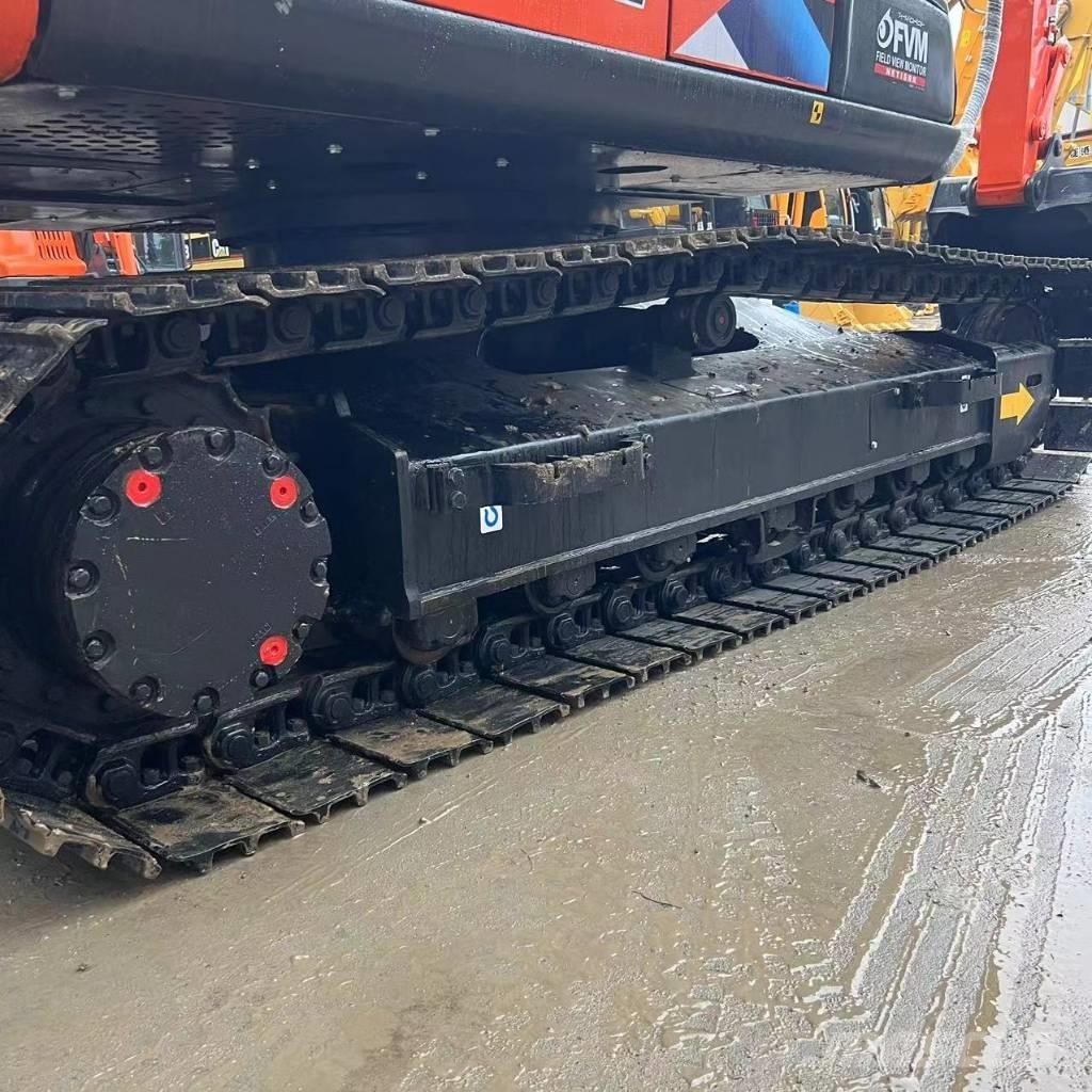 Hitachi ZX 120 حفارات زحافة