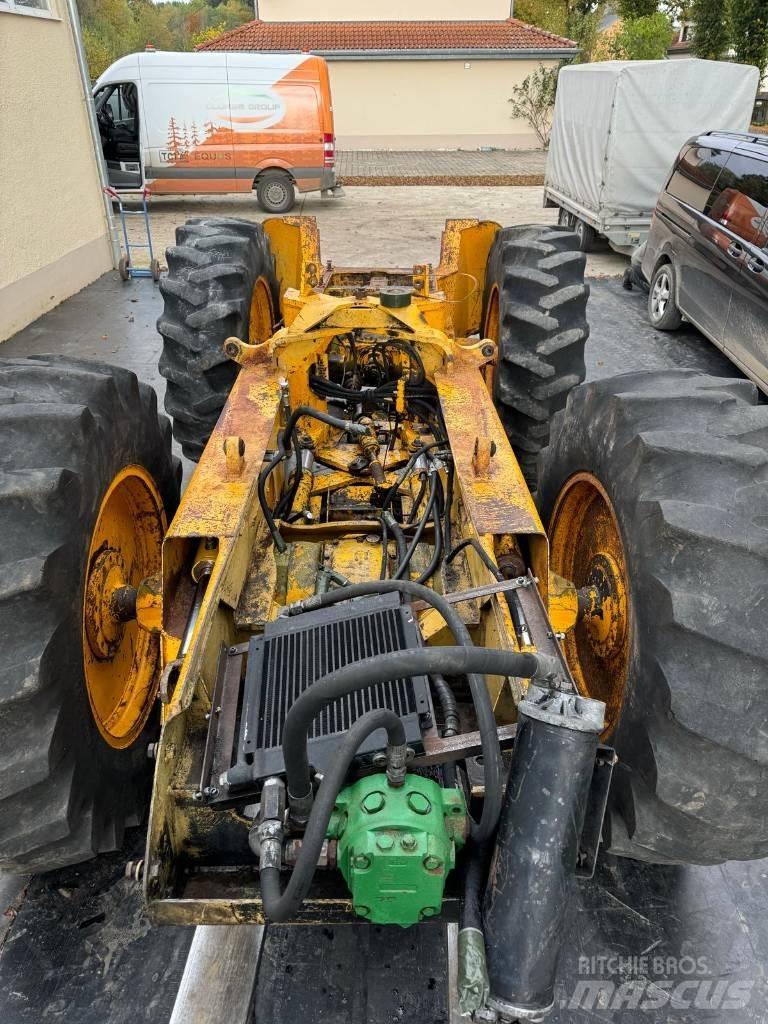 John Deere 540 B ساحبات الأشجار