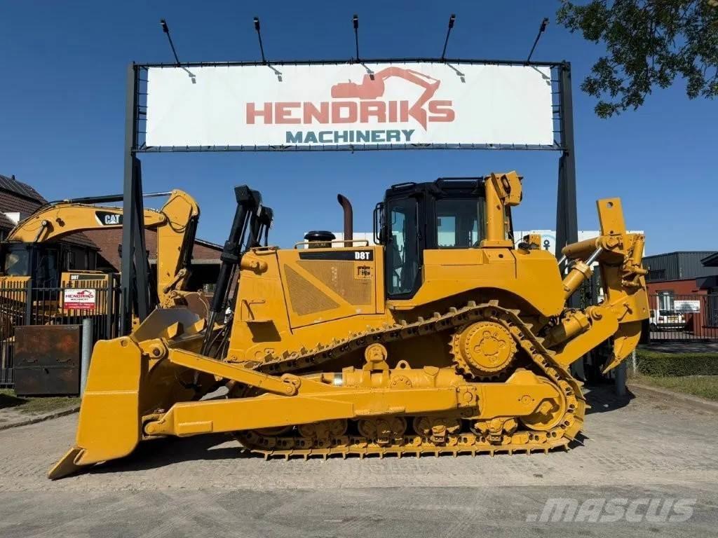 CAT D8T (D8R) بلدوزرات مجنزرة