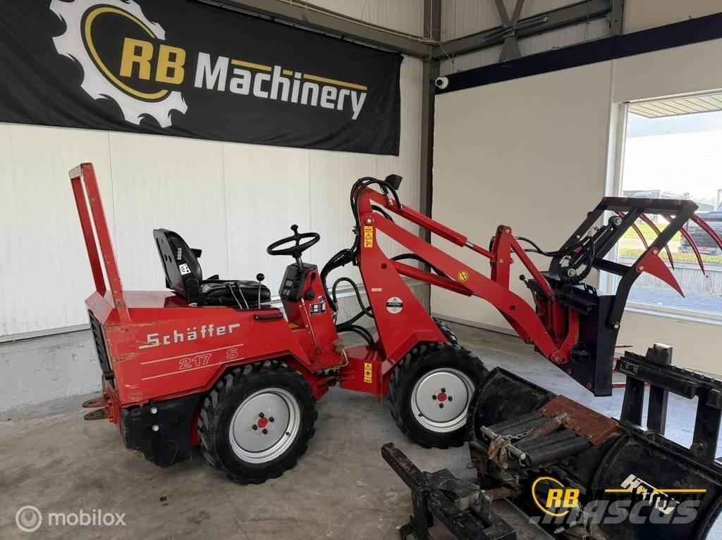 Schäffer 217 S لوادر بعجل