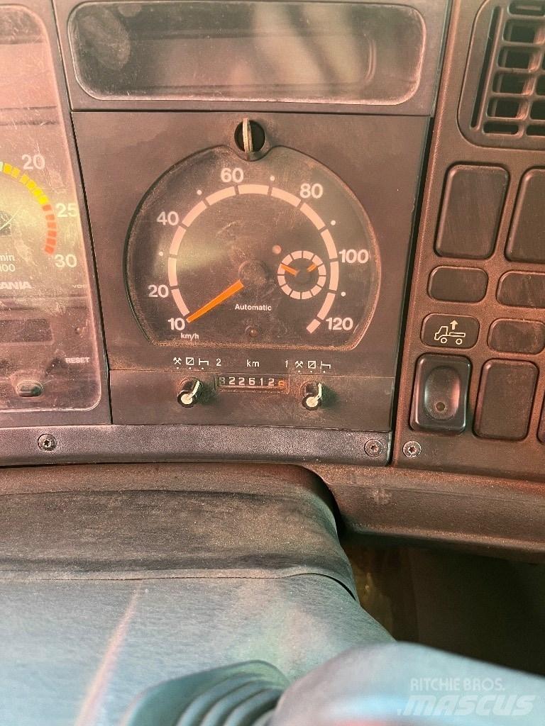 Scania P 94 L 310 وحدات الجر