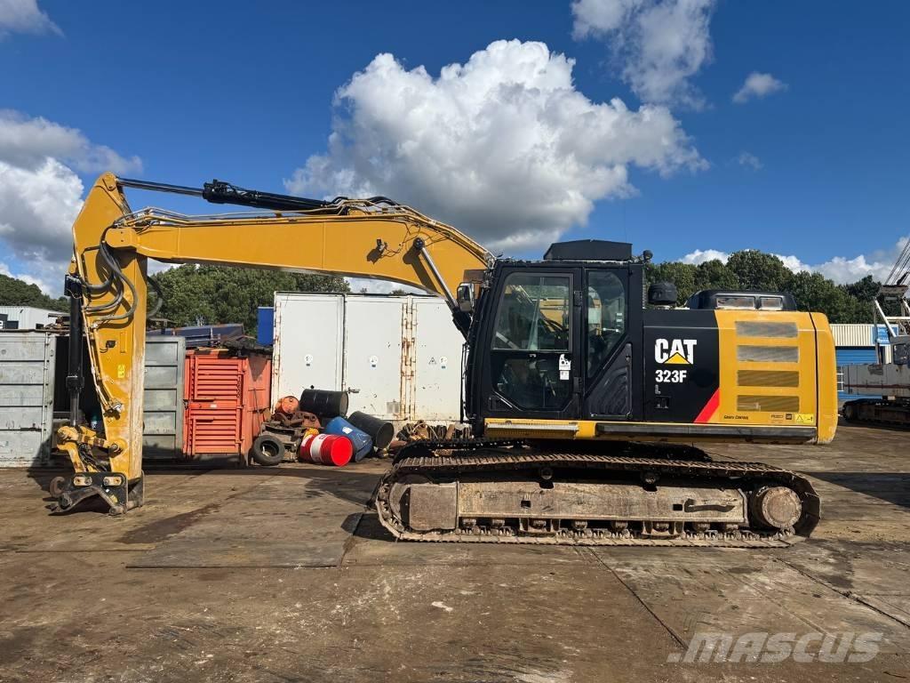 CAT 323 F L حفارات زحافة