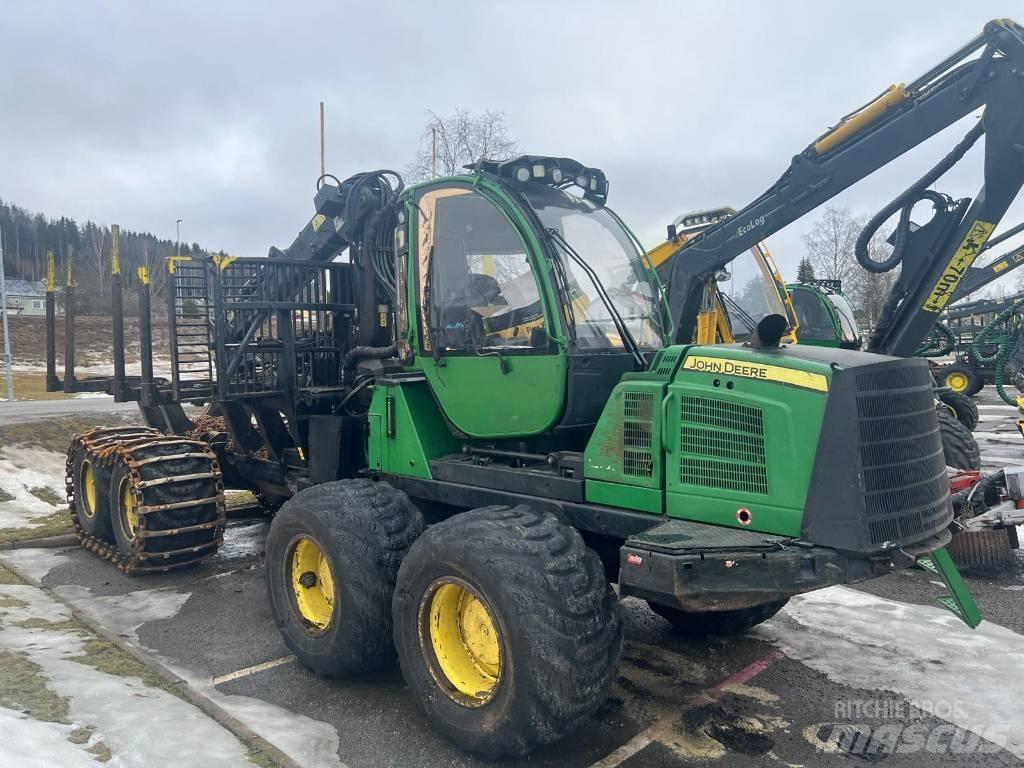 John Deere 1210 E شاحنات