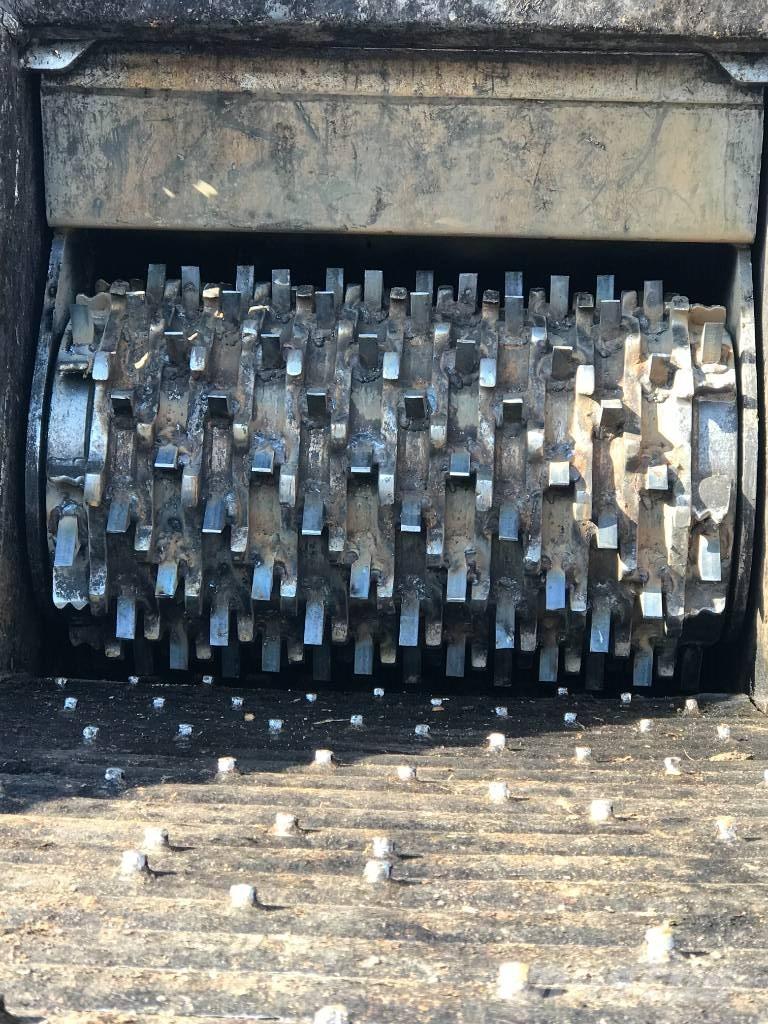 Mus-Max WT 9 XL ماكينات تقطيع أخشاب الحراجة