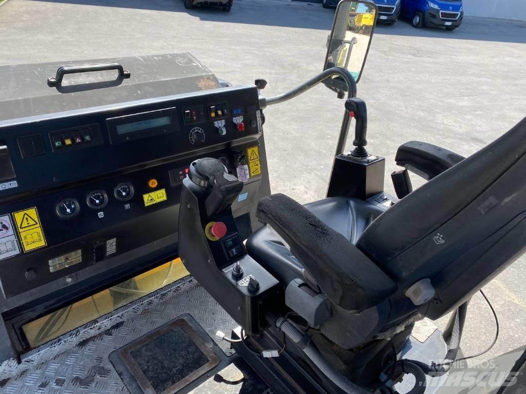 Ammann AV 85-2 مداحل ثنائية الاسطوانة