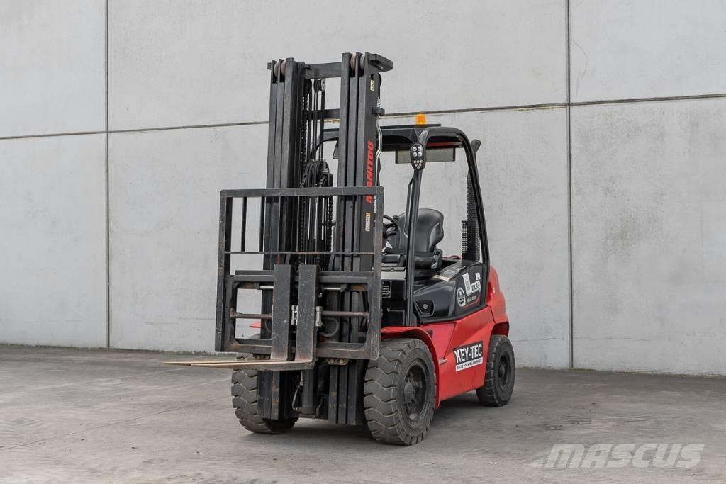 Manitou MI 30 D شاحنات الديزل