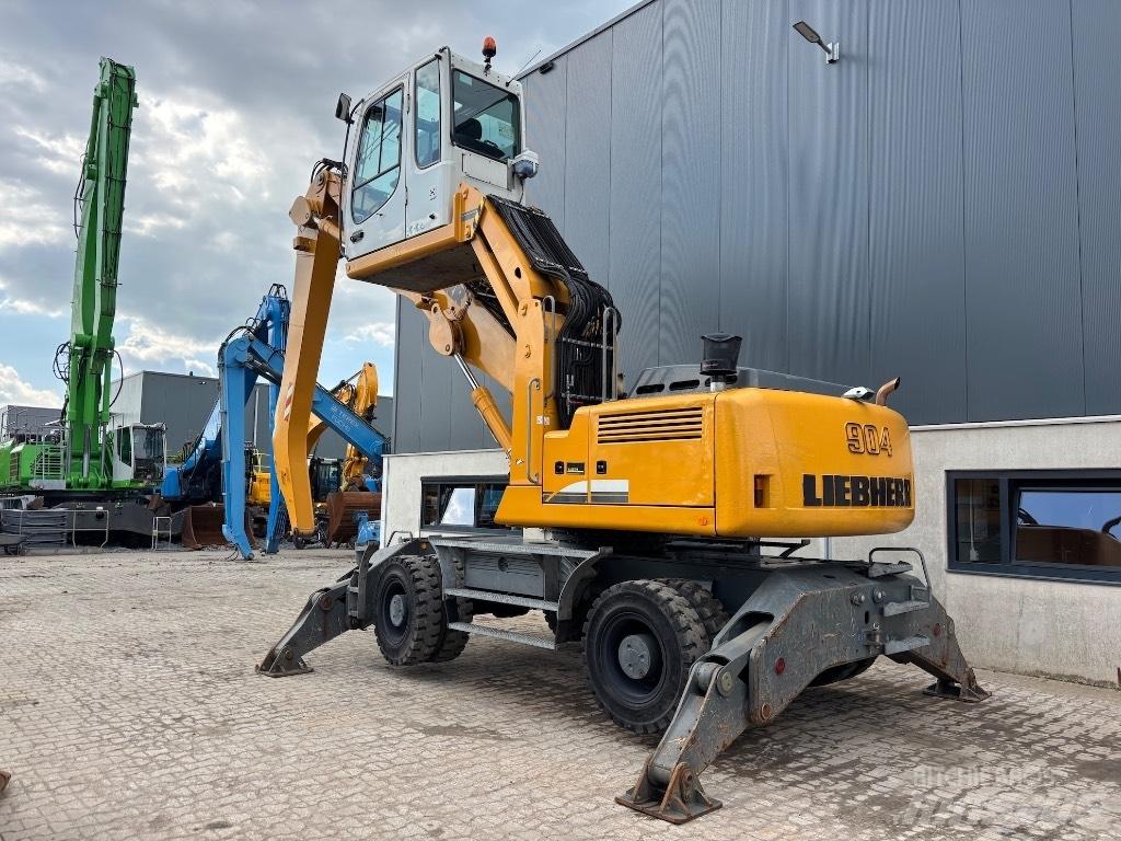 Liebherr A 904 C مناولات المخلفات / مناولات صناعية