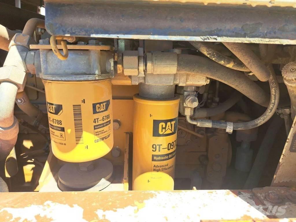 CAT 963C لوادر زحافة