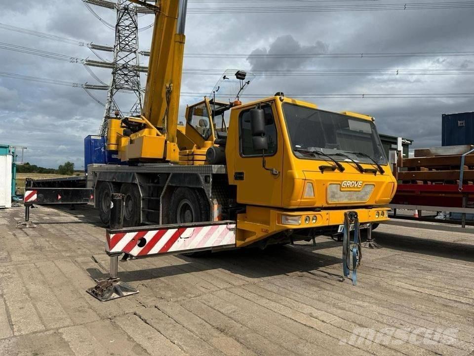 Grove GMK 3055 رافعات صالحة لكل أنواع الطرق