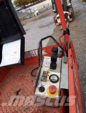 SkyJack SJ III 3220 رافعات مقصية الشكل