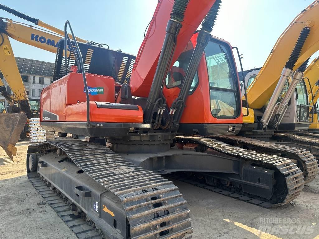 Doosan DX 300LC-9C حفارات زحافة