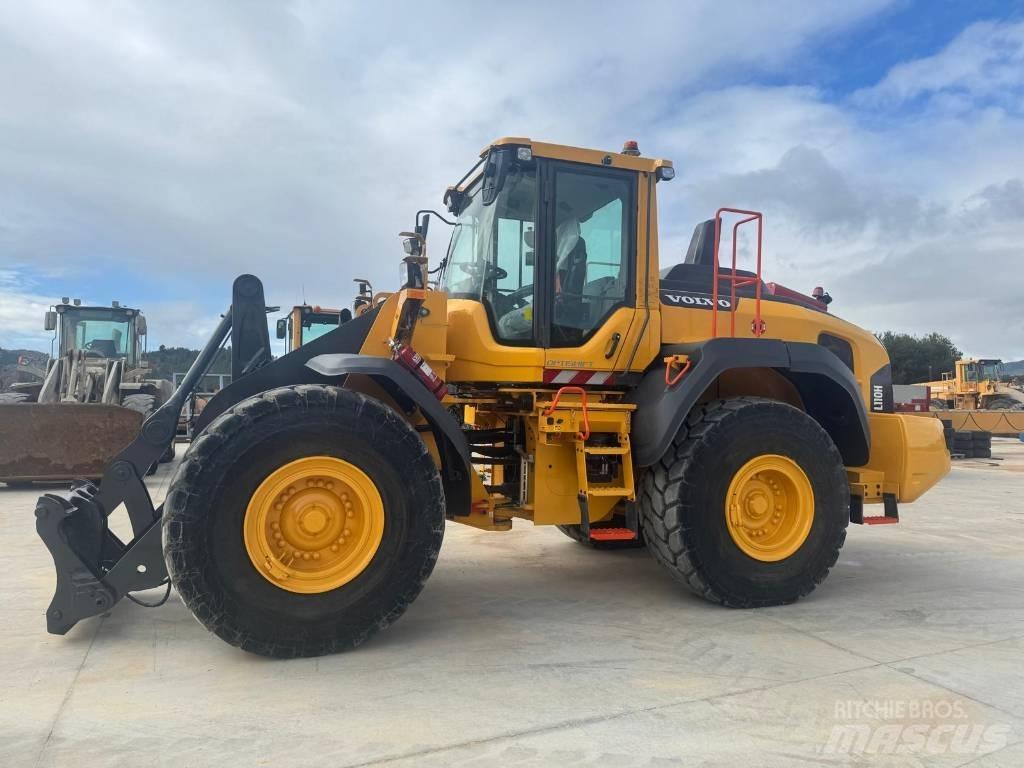 Volvo L 110 H لوادر بعجل