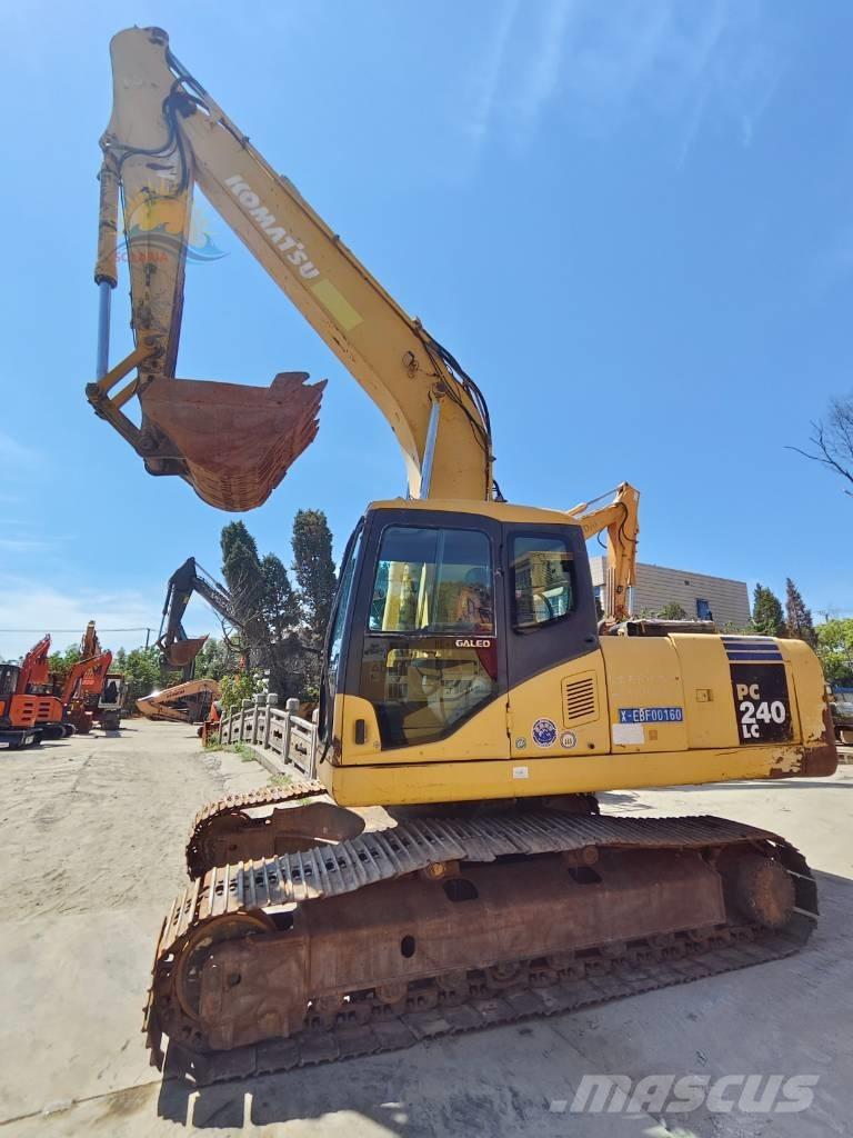 Komatsu PC 240 LC-7 حفارات زحافة