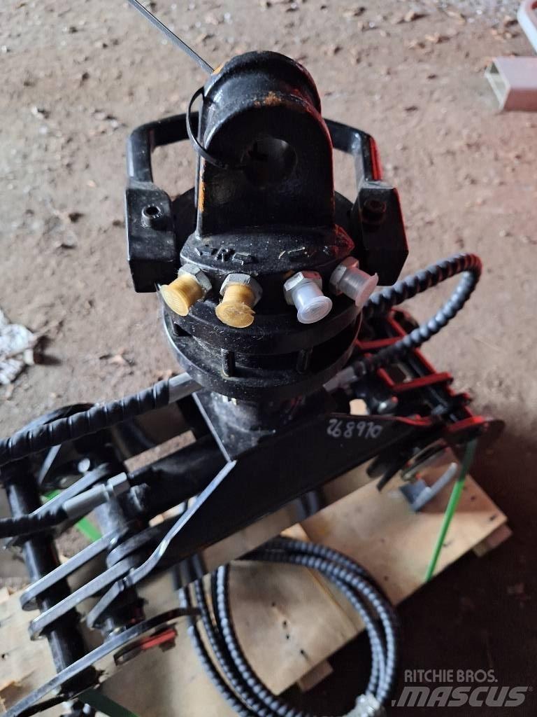 Koura CG800 خطاطيف