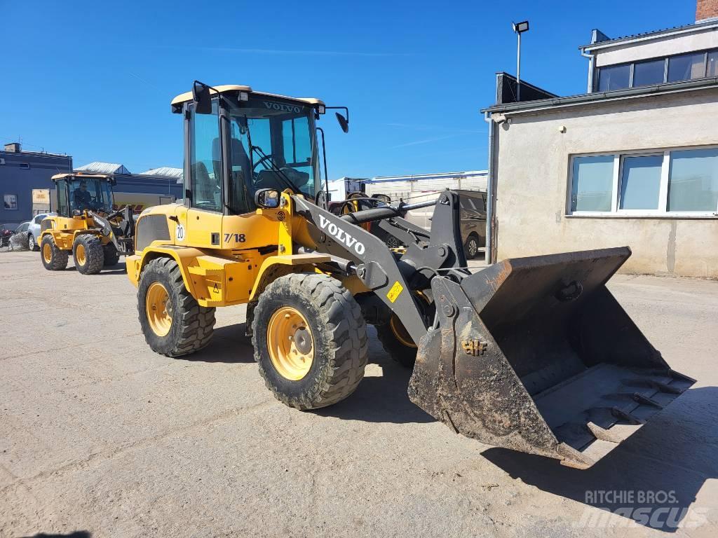 Volvo L 30 G لوادر بعجل
