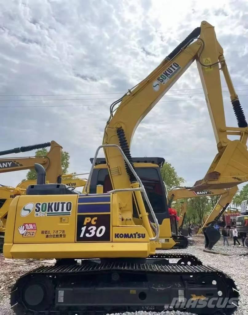 Komatsu PC 130 حفارات زحافة