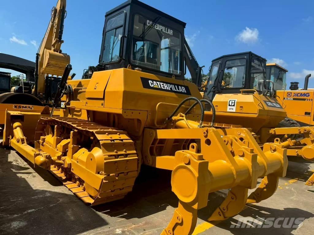 CAT D 6 G LGP II بلدوزرات مجنزرة