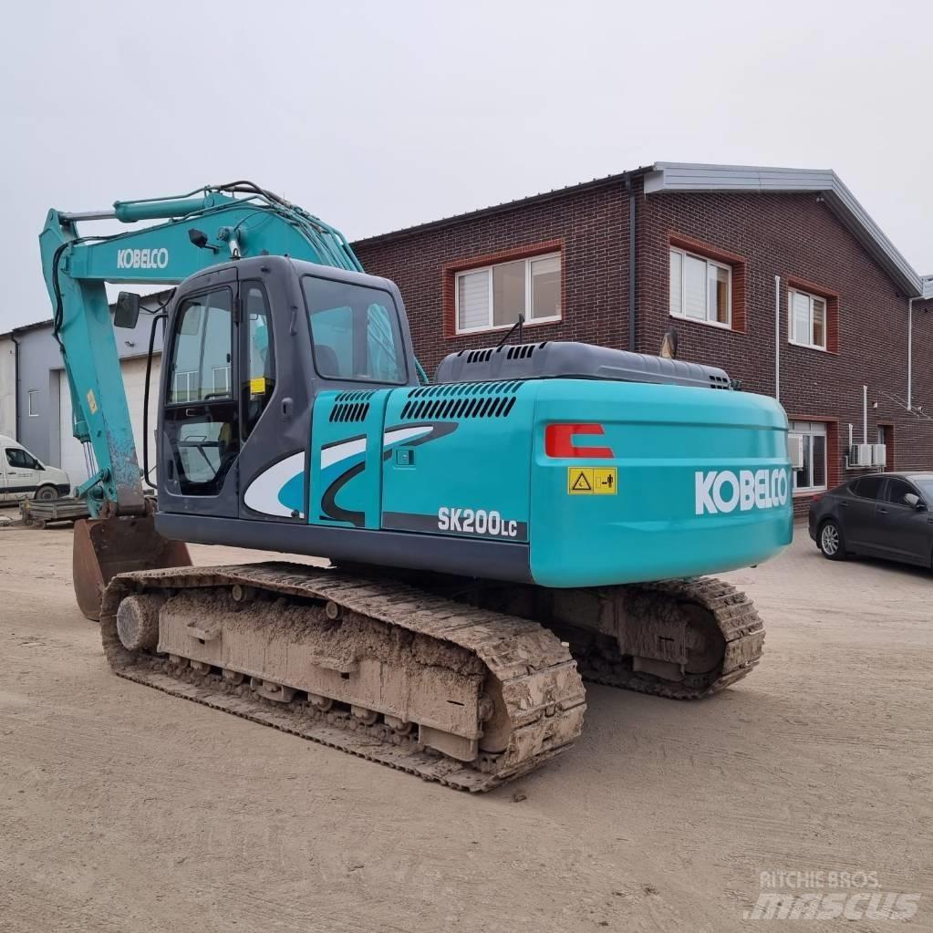 Kobelco SK 200-8 حفارات زحافة