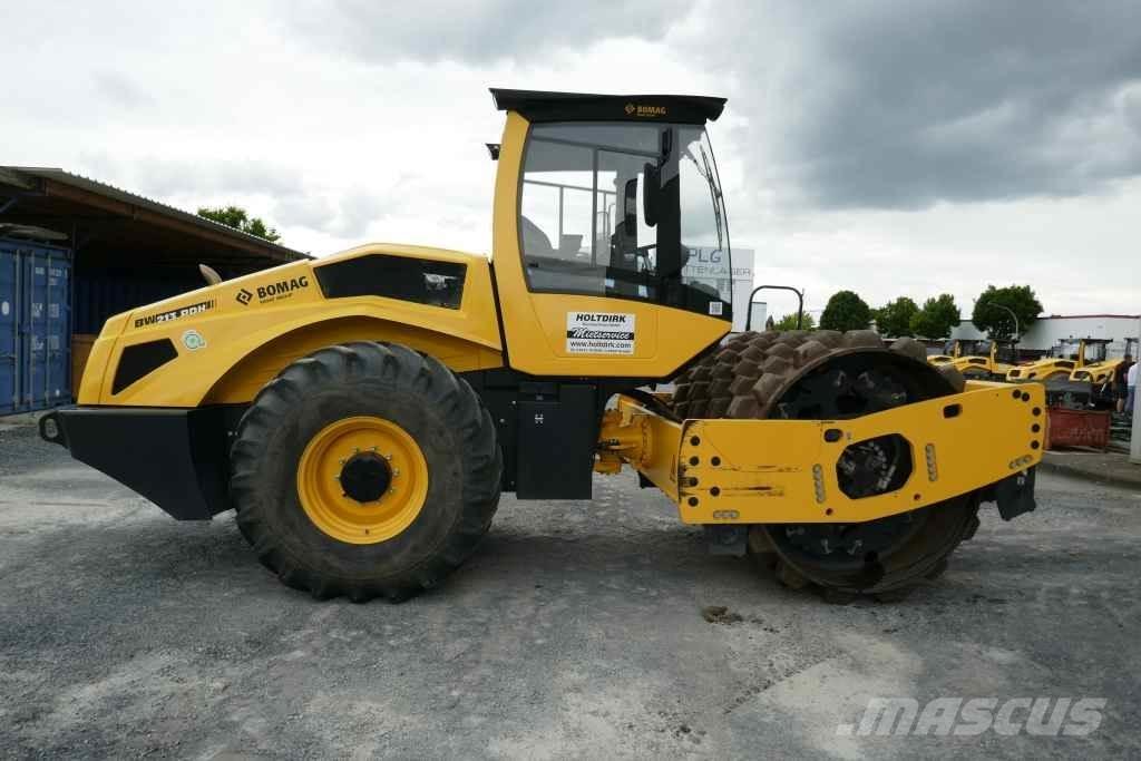 Bomag BW 213 PDH-5 ضاغطات التربة