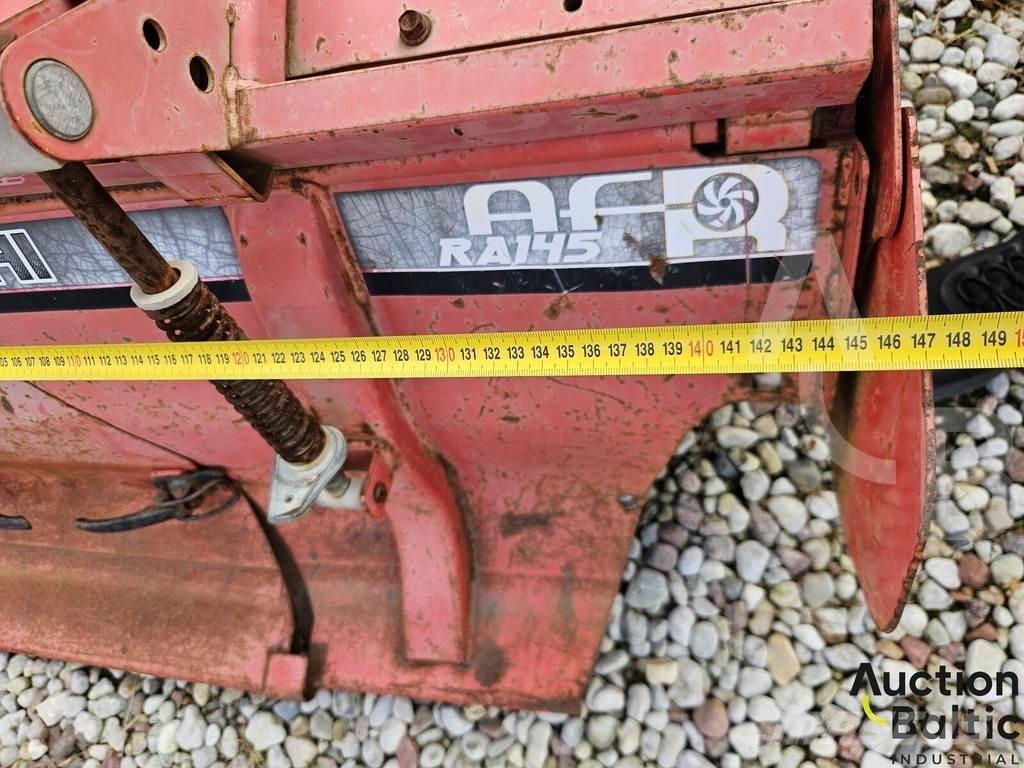 Mitsubishi MT200 الجرارات