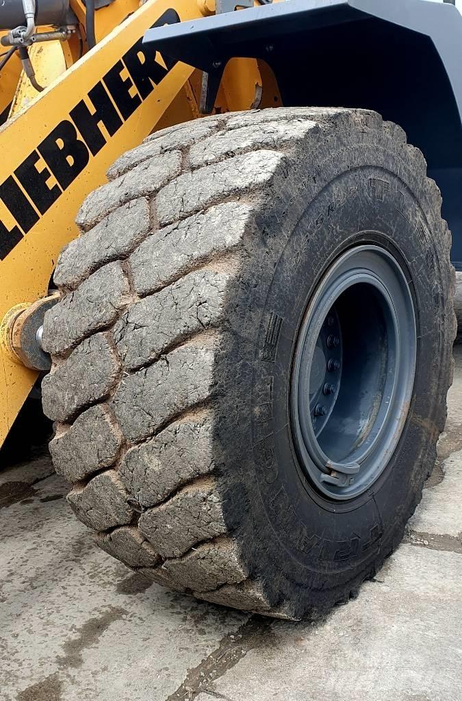 Liebherr L 550 لوادر بعجل