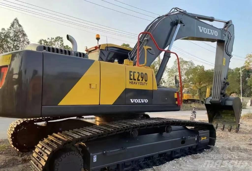 Volvo 290 حفارات زحافة