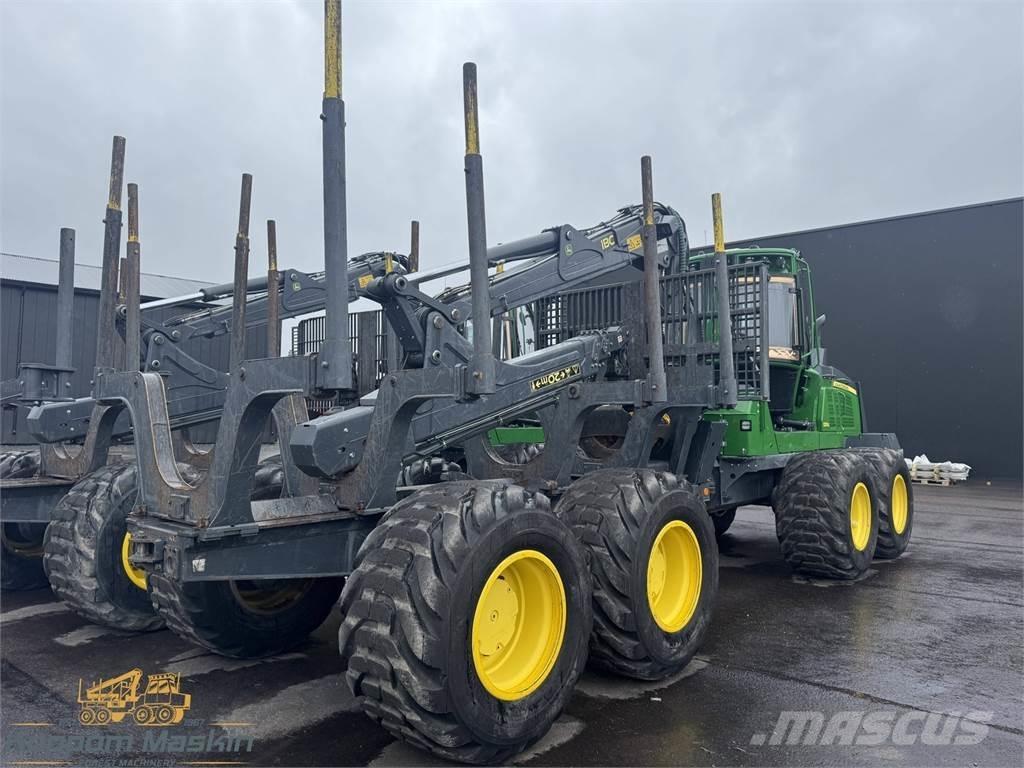 John Deere 1210G شاحنات