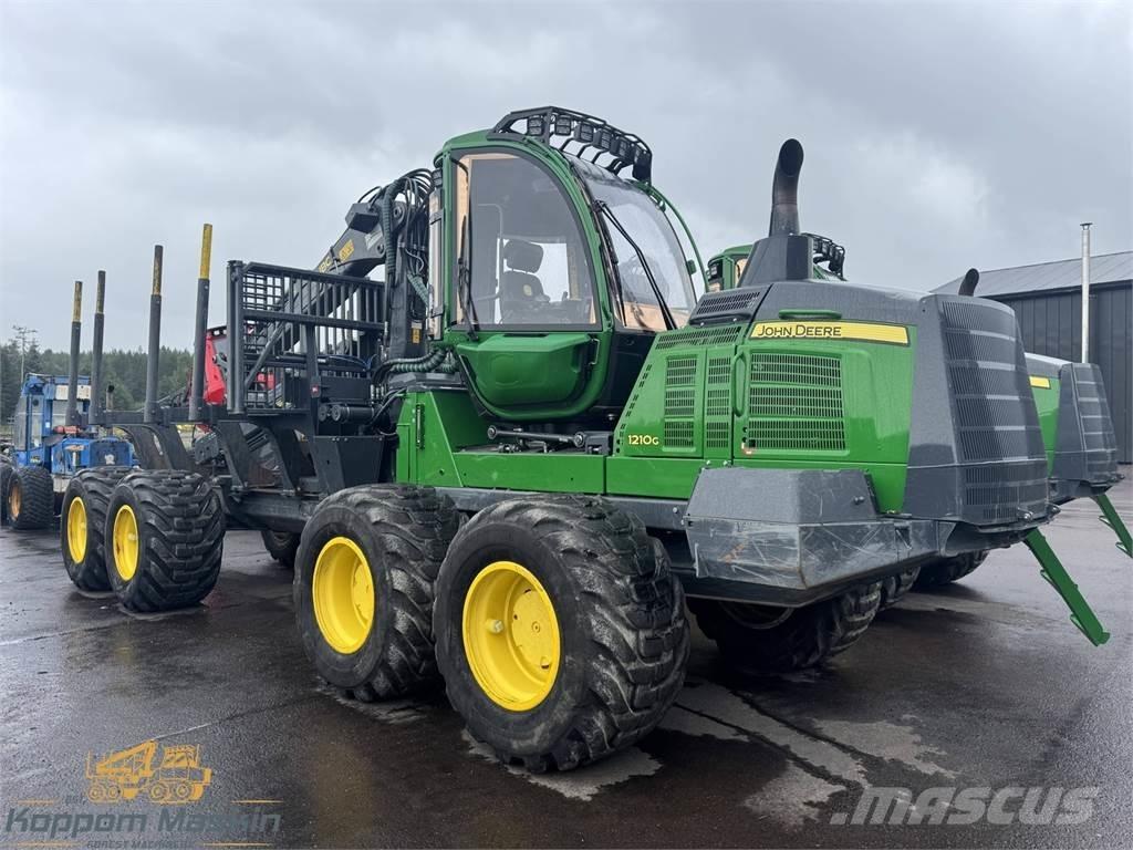 John Deere 1210G شاحنات