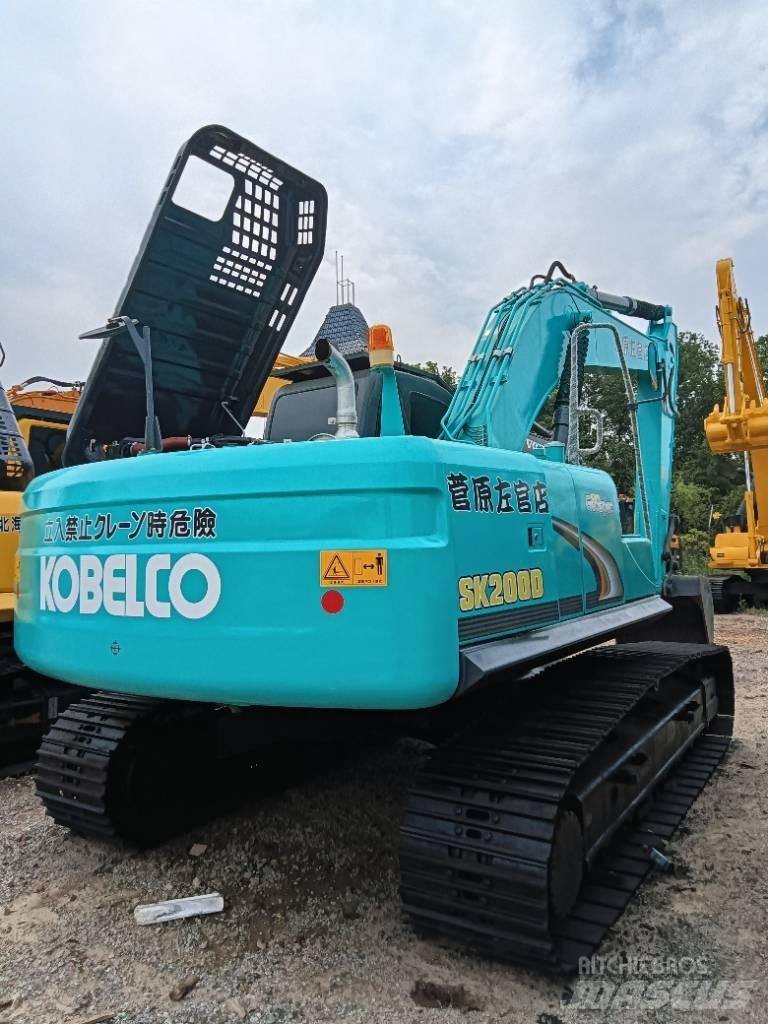 Kobelco SK 200D حفارات وسط 7 طن - 12 طن