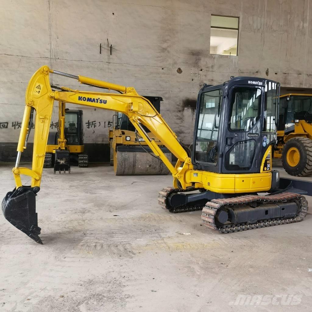 Komatsu PC30 حفارات زحافة