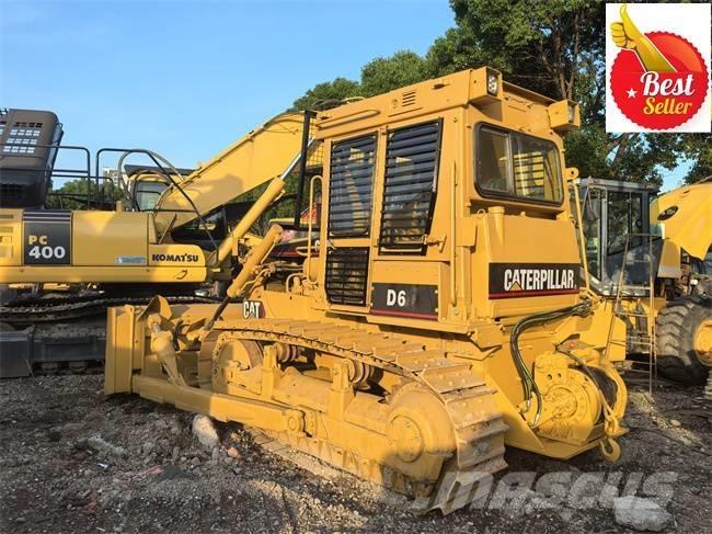 CAT D 6 D بلدوزرات مجنزرة