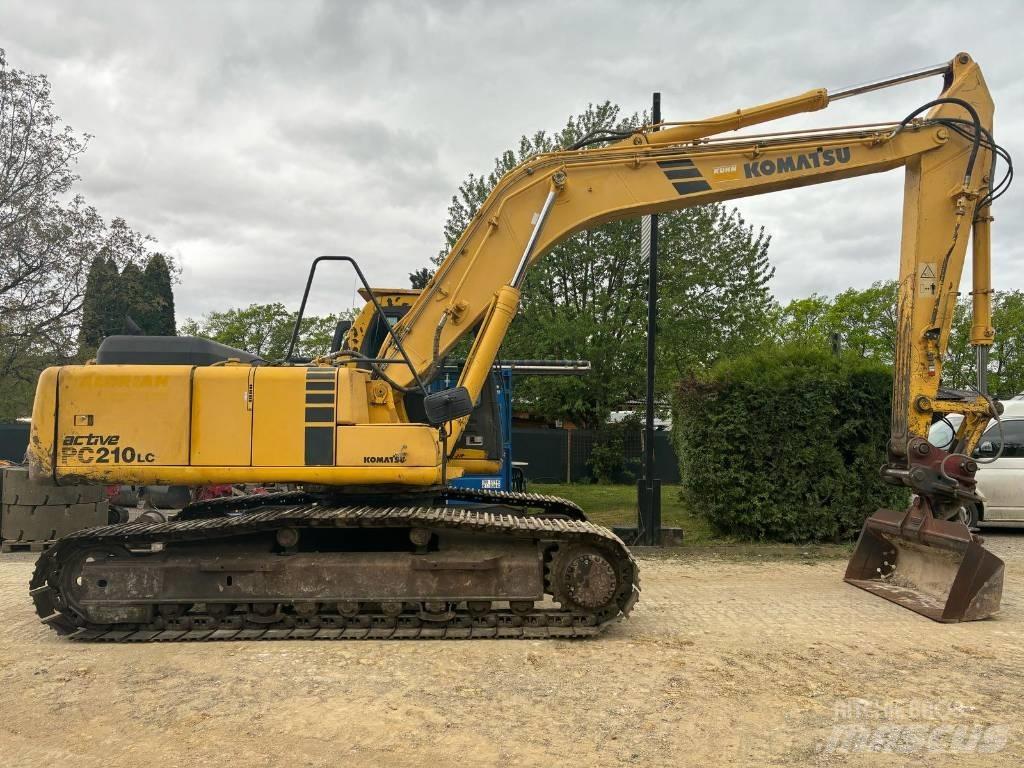 Komatsu PC 210 LC-6K حفارات زحافة
