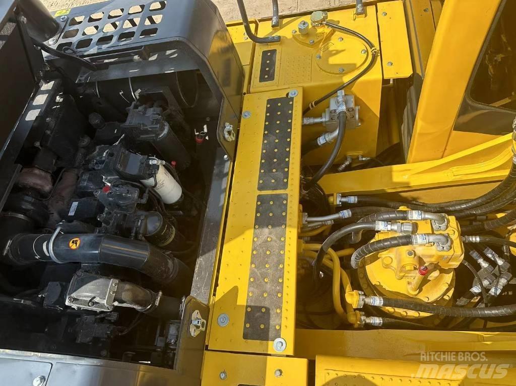 Komatsu PC 400-8 R حفارات زحافة