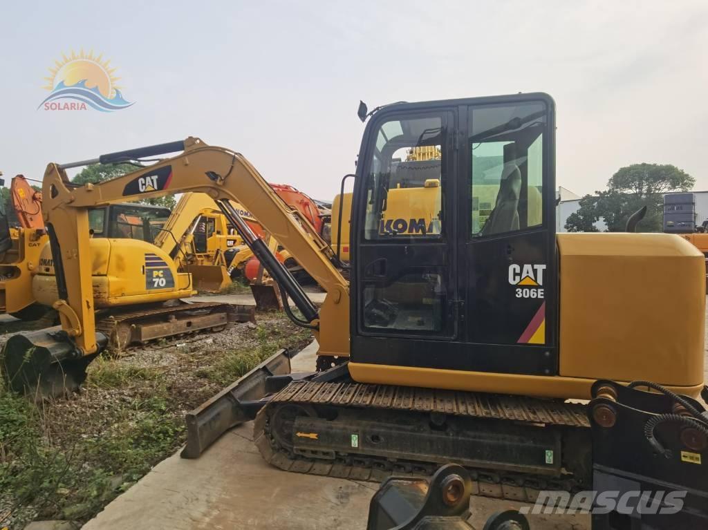 CAT 306E حفارات زحافة
