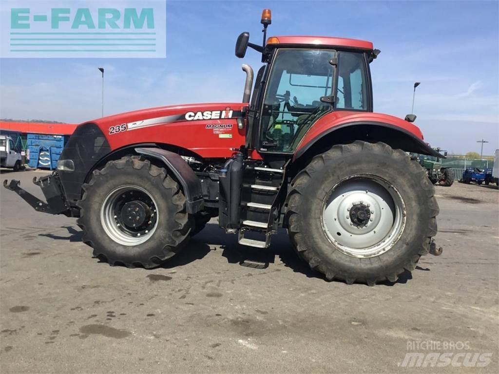 Case IH Magnum 235 الجرارات