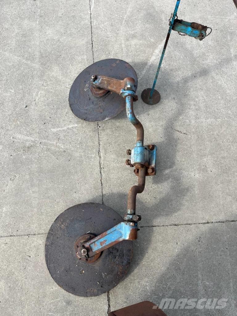 Lemken Opal 110 X محاريث عكسية