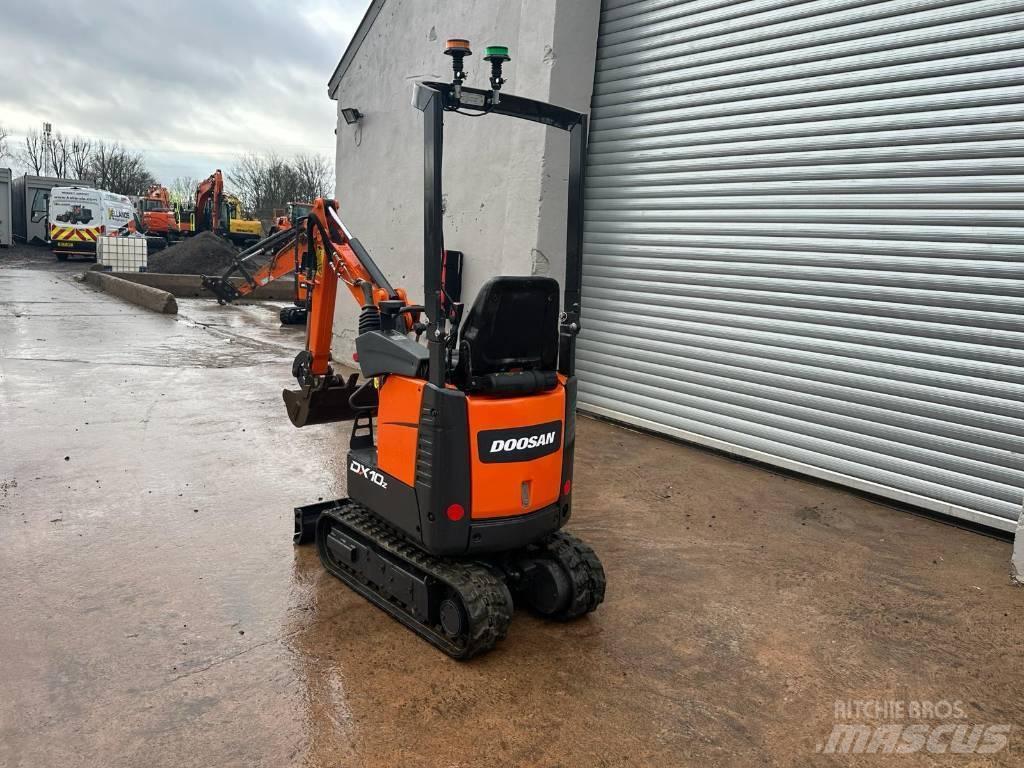 Doosan DX 10 Z حفارات صغيرة أقل من 7 طن (حفارات صغيرة)