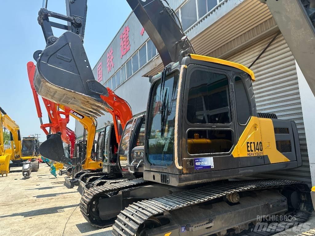 Volvo EC 140 حفارات زحافة