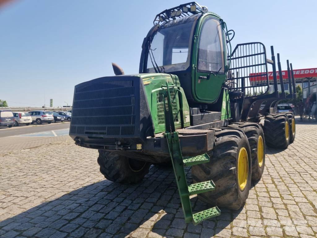John Deere 1010 E شاحنات