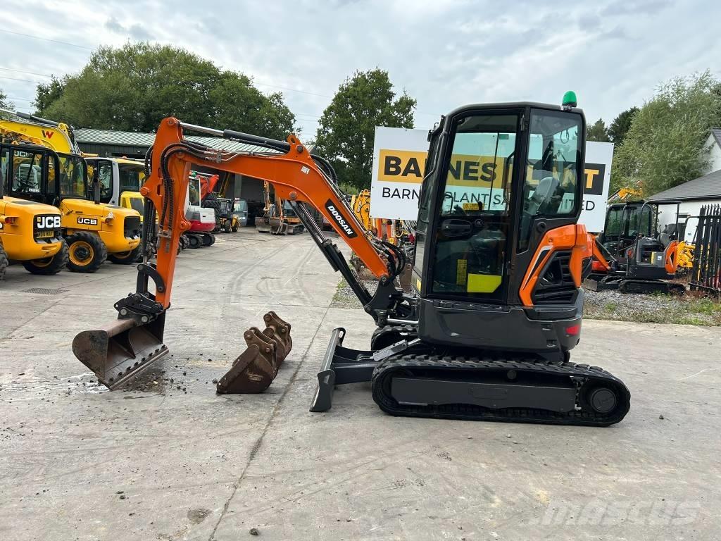 Doosan DX 27 Z حفارات صغيرة أقل من 7 طن (حفارات صغيرة)